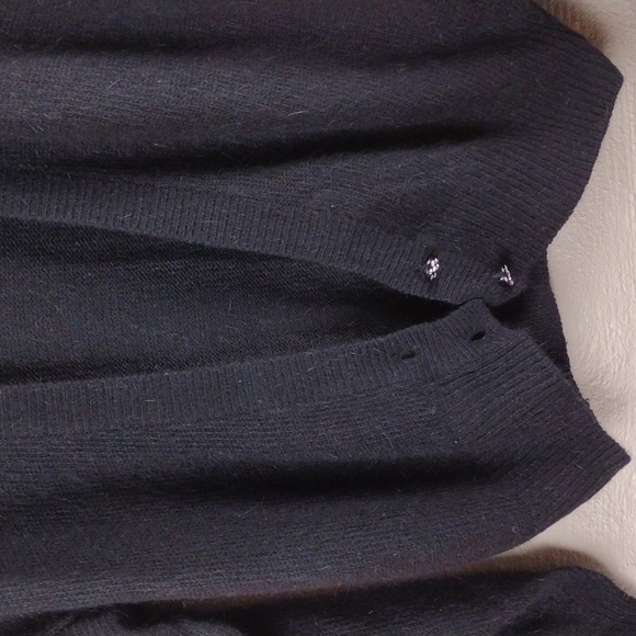 Beautifully Mine Black Silk Blend Two Button Front Long Sleeve Cardigan Sweater - Picture 5 of 11